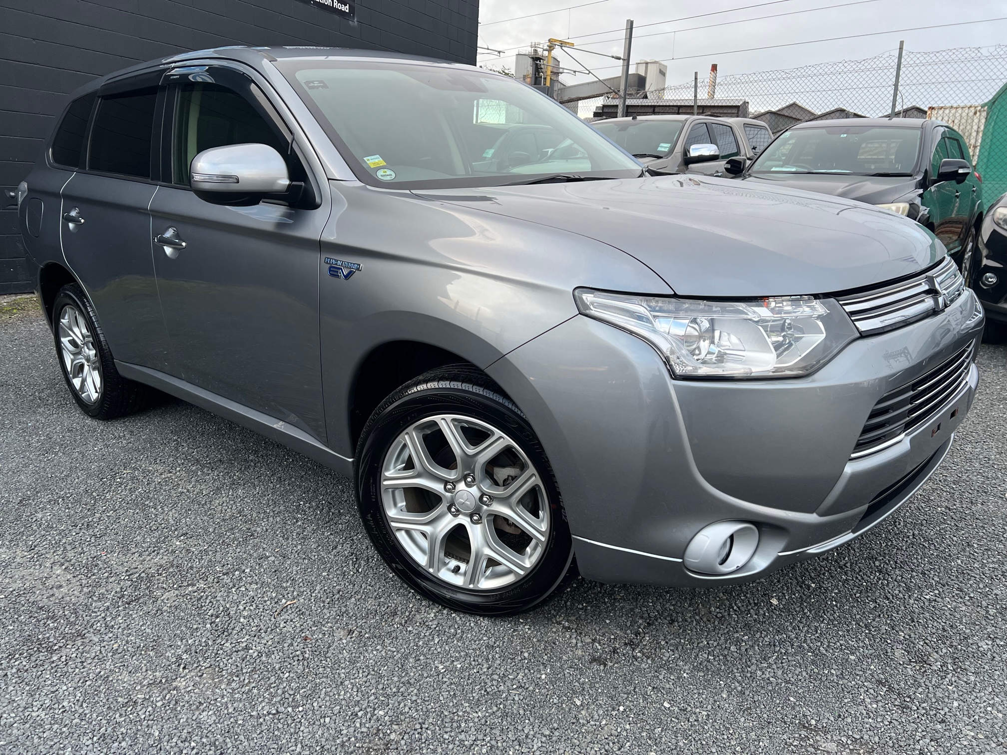 Mitsubishi Outlander 2014 Image 2