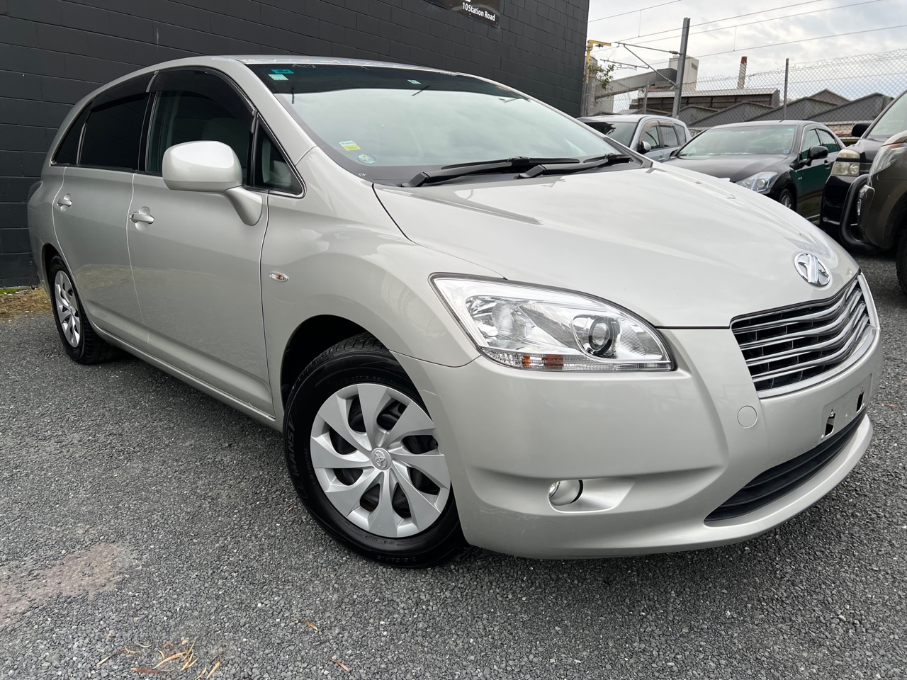 Toyota Mark X Zio 2008 Image 2