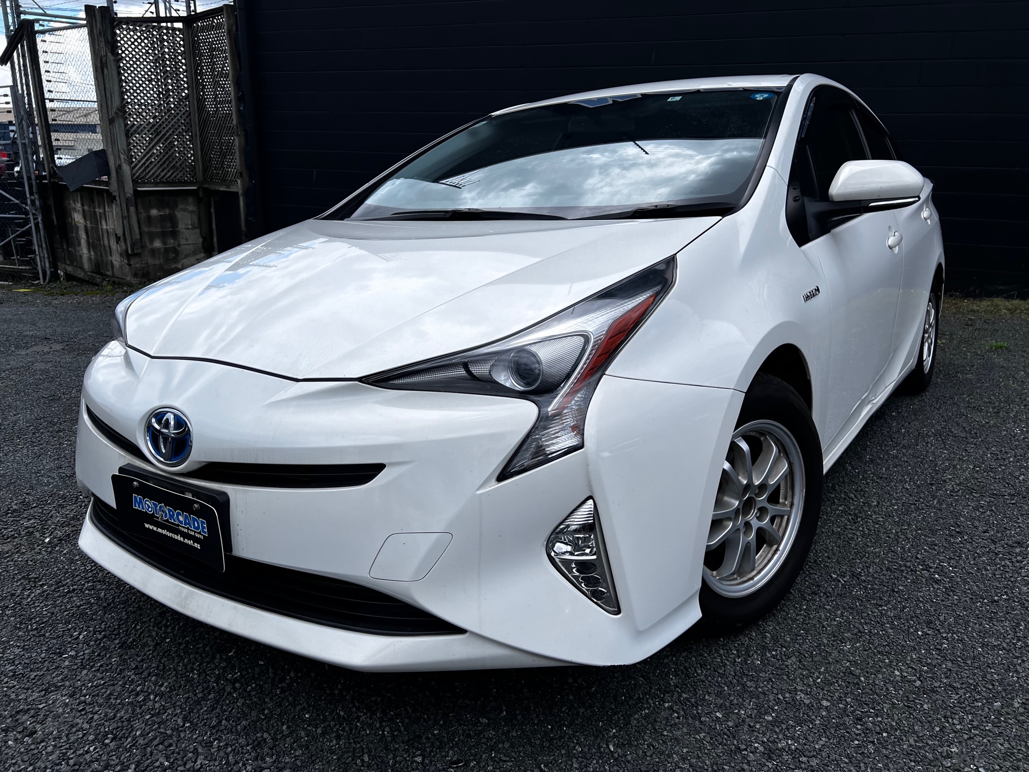 Toyota Prius 2016 Image 1