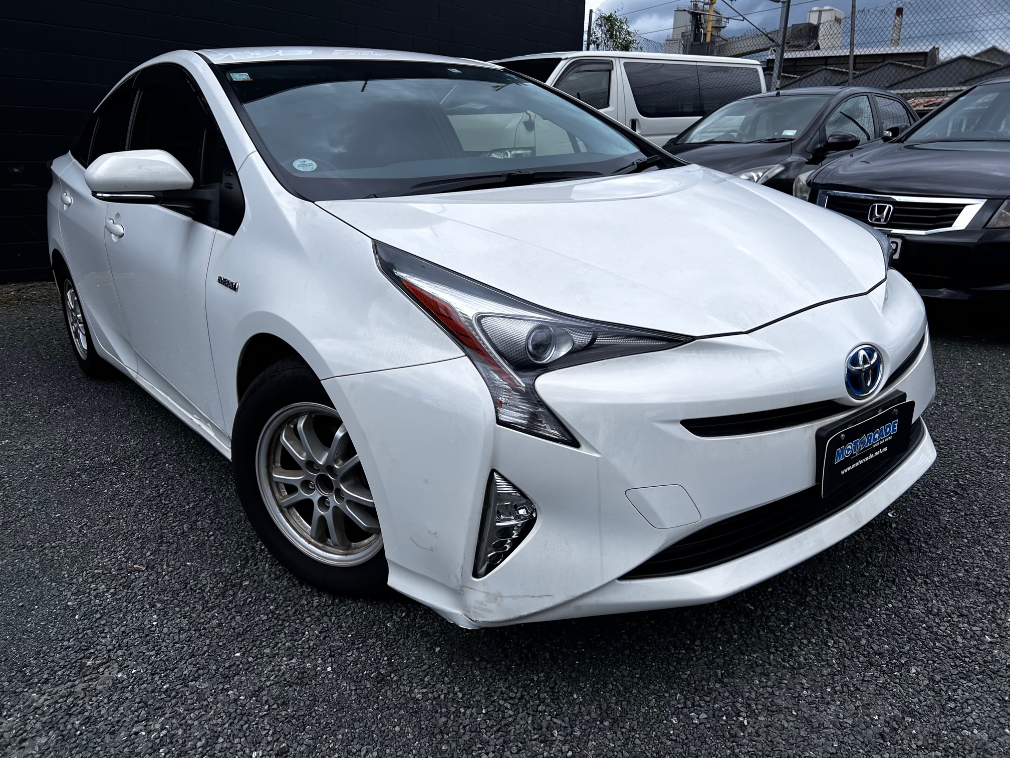 Toyota Prius 2016 Image 2