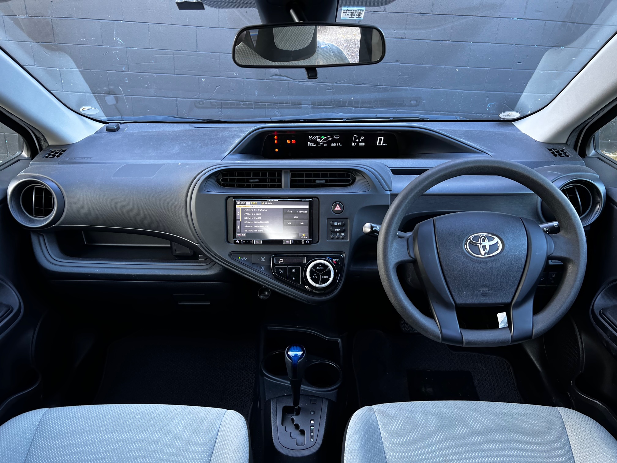 Toyota Aqua L 2017 Image 13