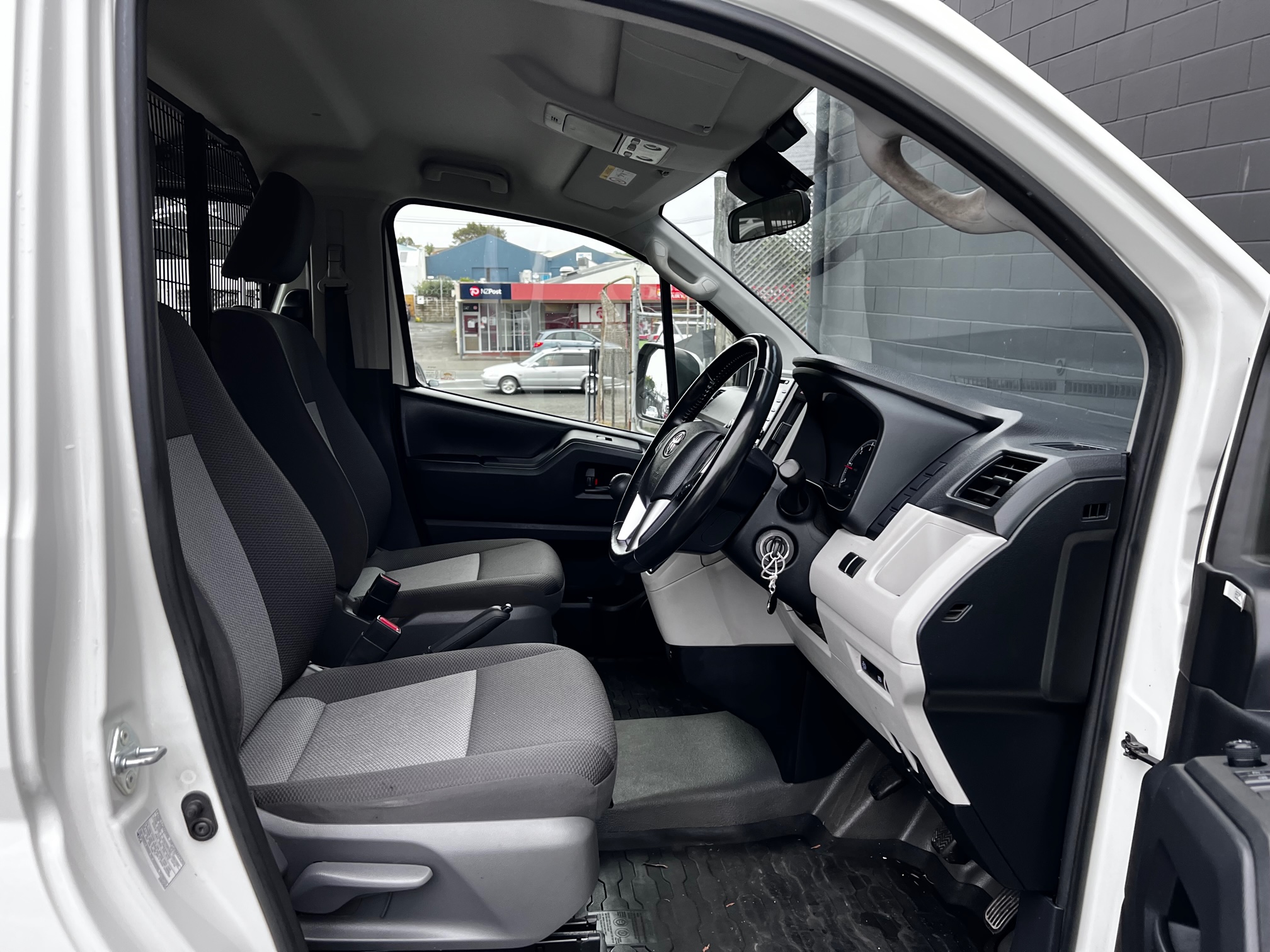 Toyota Hiace 2019 Image 13