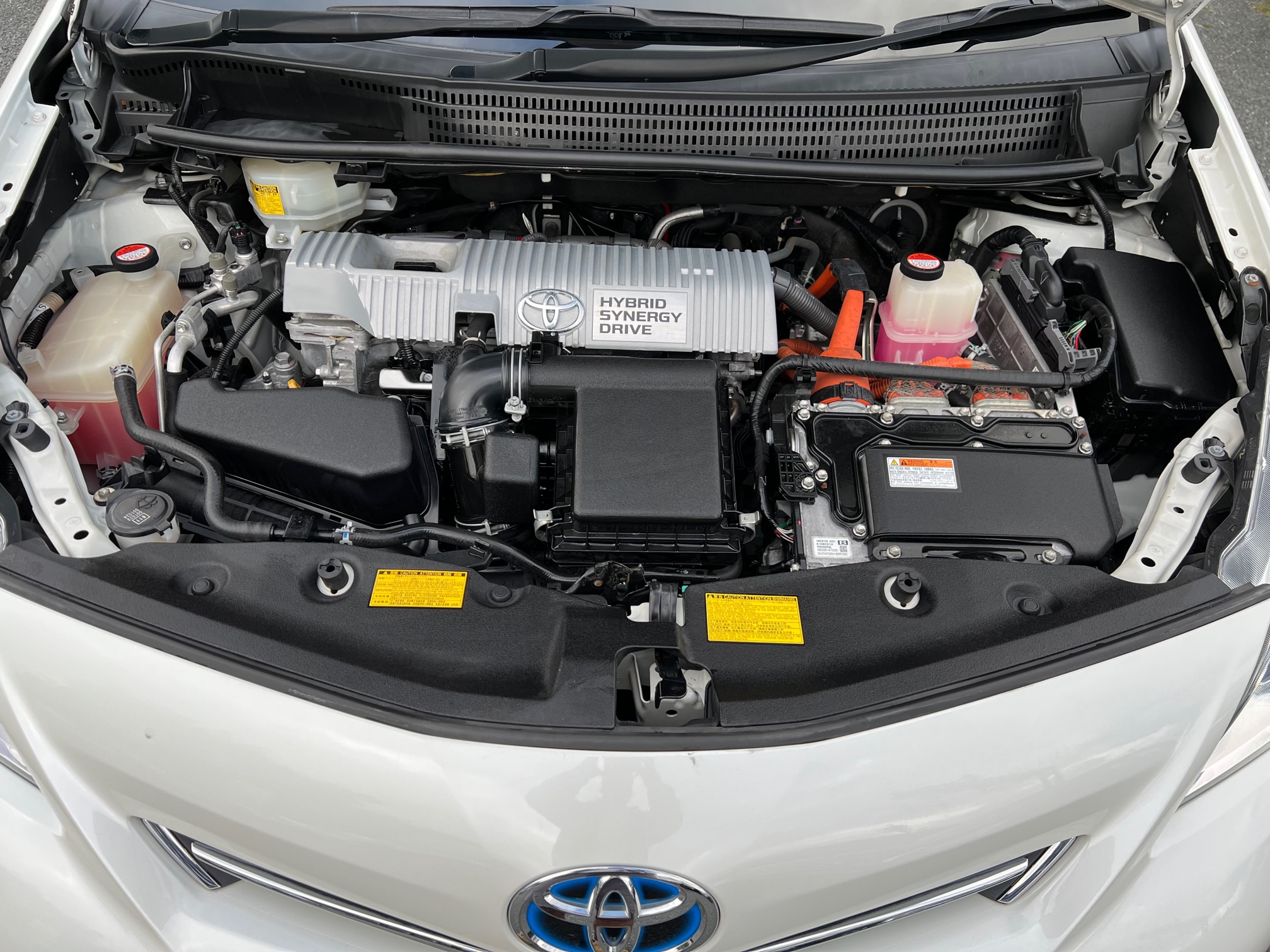 Toyota Alpha Prius 2014 Image 7