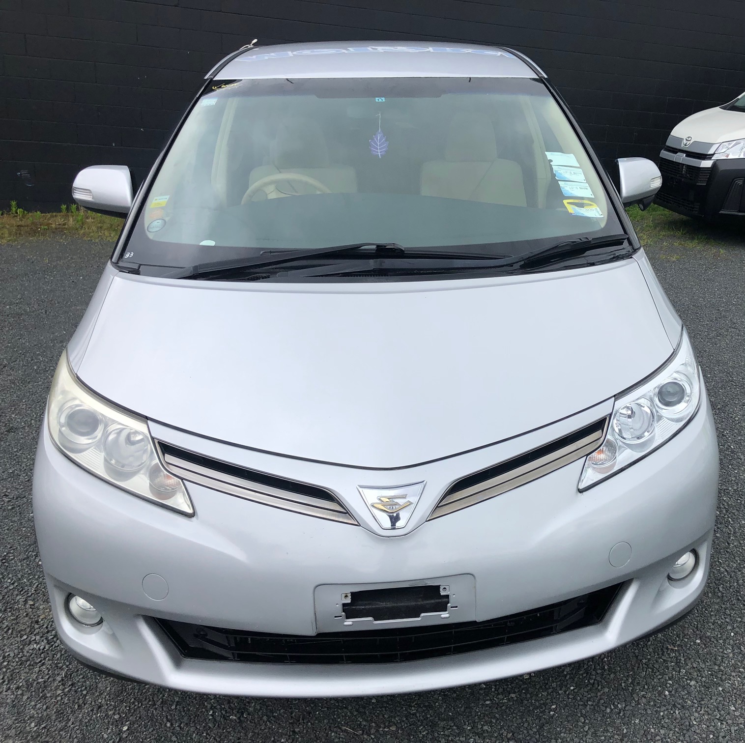 Toyota Estima 2012 Image 3