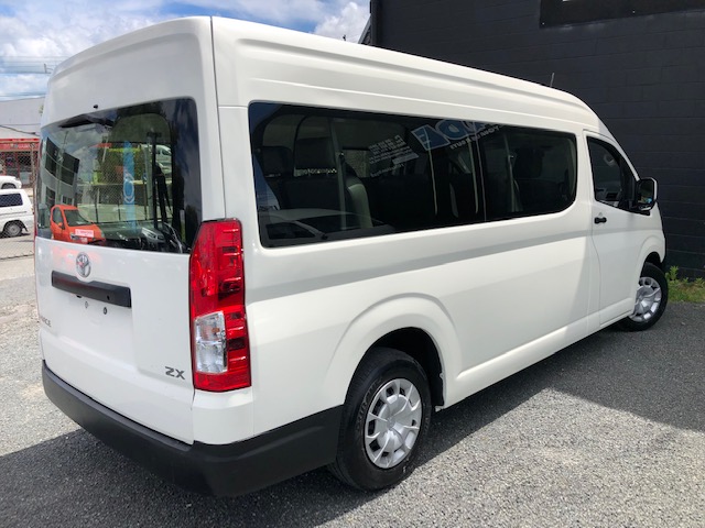 Toyota Hiace ZX  Image 5