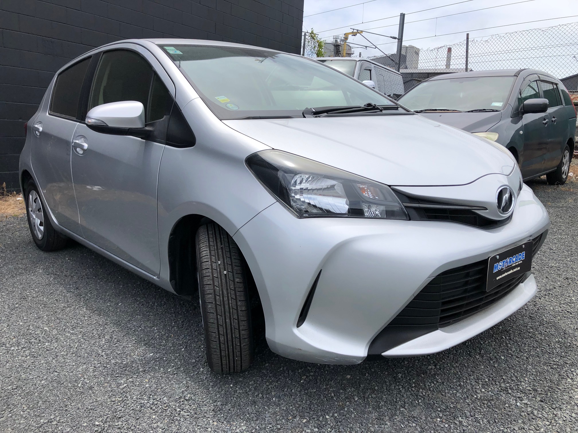 Toyota Vitz 2015 Image 2