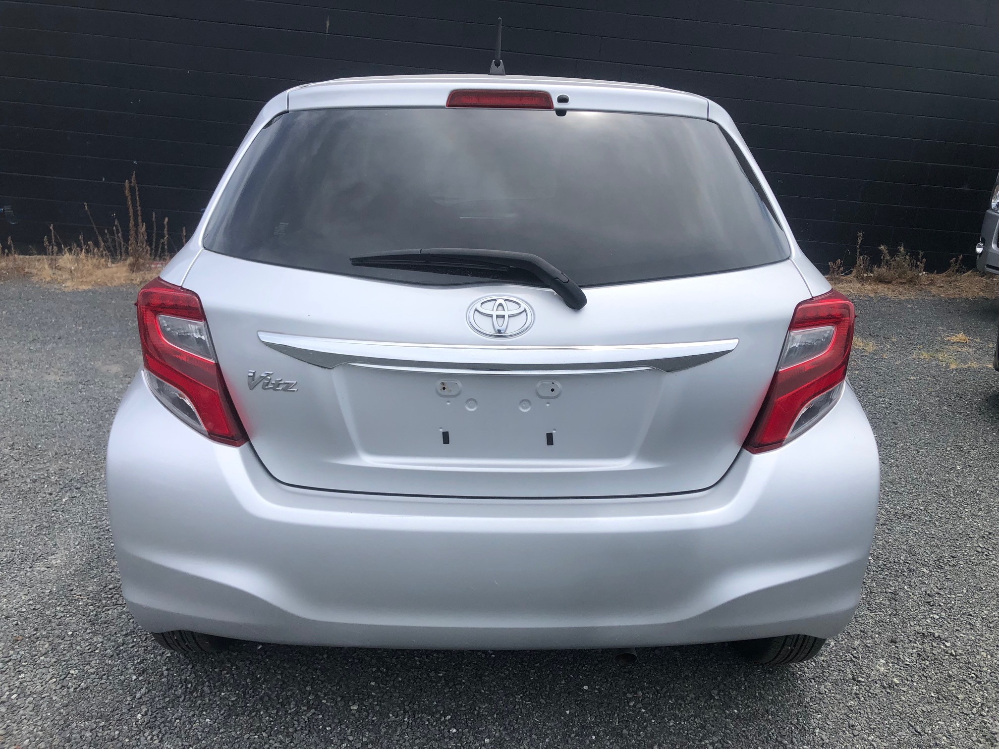 Toyota Vitz 2015 Image 3