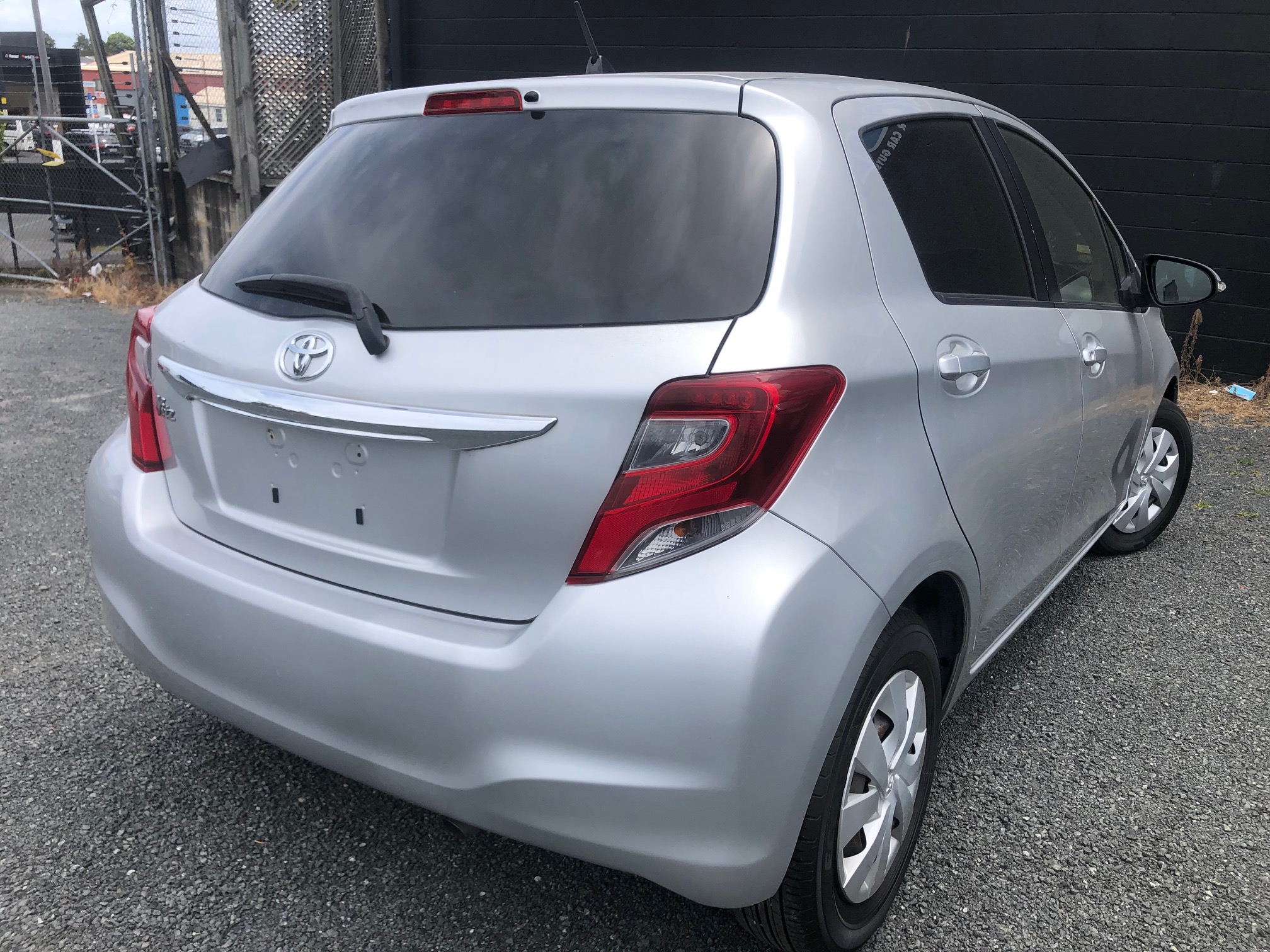 Toyota Vitz 2015 Image 5