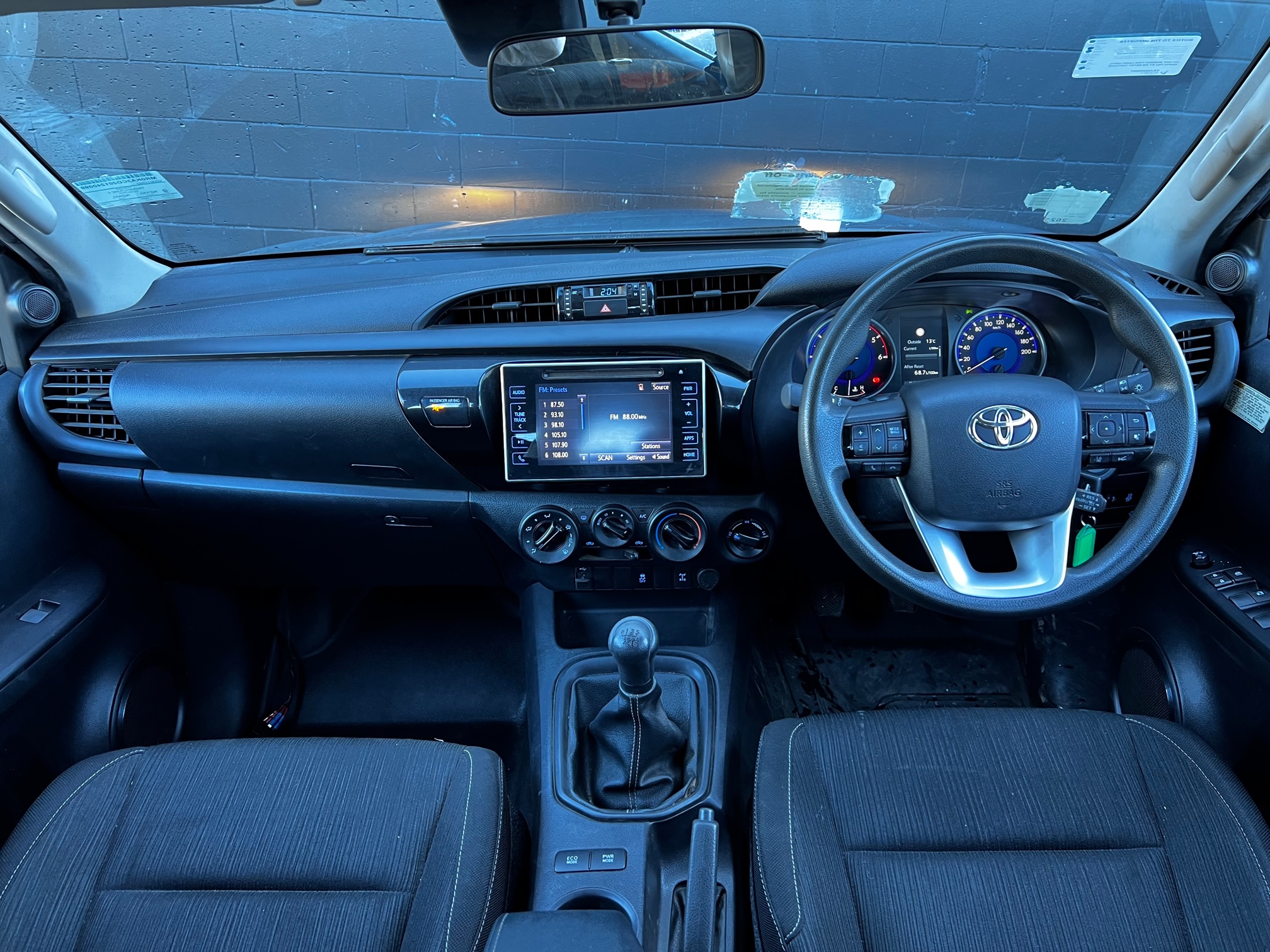 Toyota Hilux SR5 2019 Image 13
