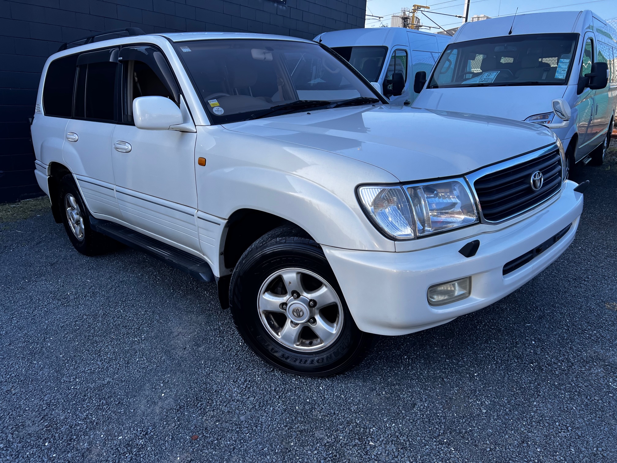 Toyota Landcruiser VX Limited 1998 Image 2