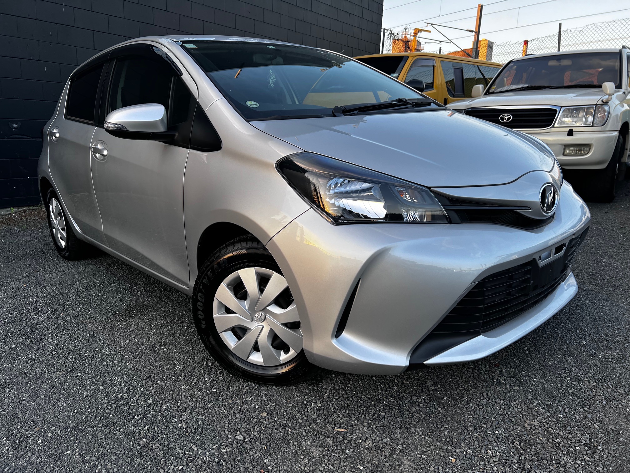 Toyota Vitz 2014 Image 2