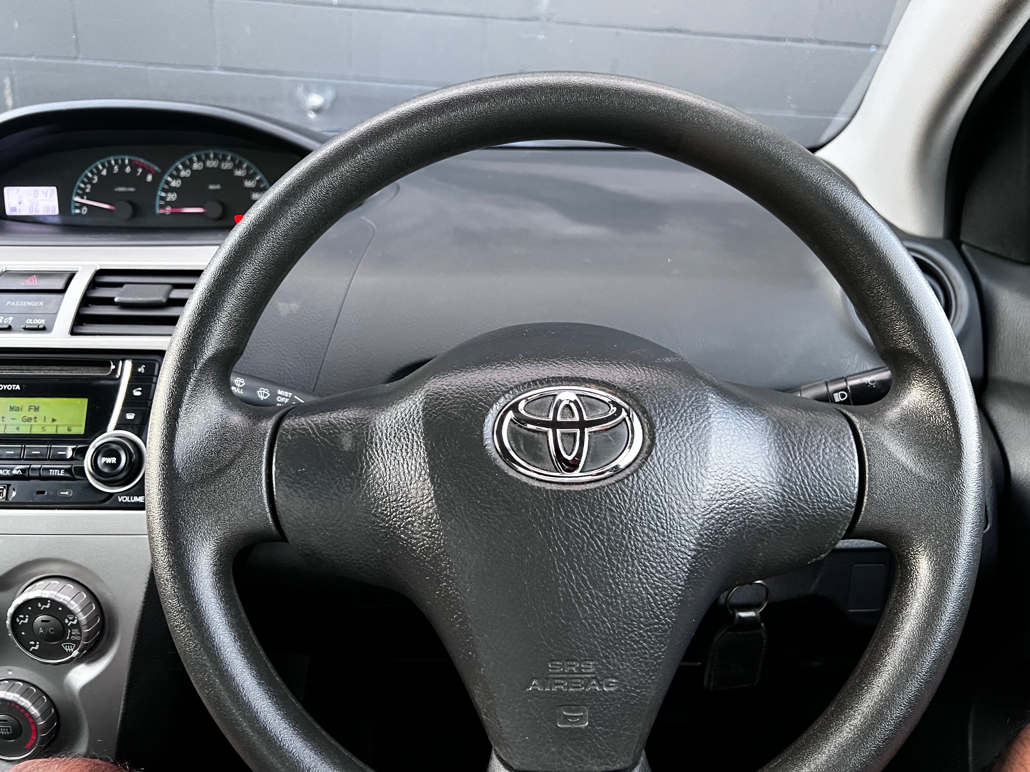 Toyota Yaris 2012 Image 13